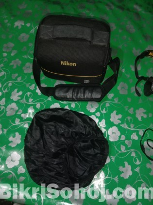 Nikon D3100 carrying bag & SanDisk 8GB SD card